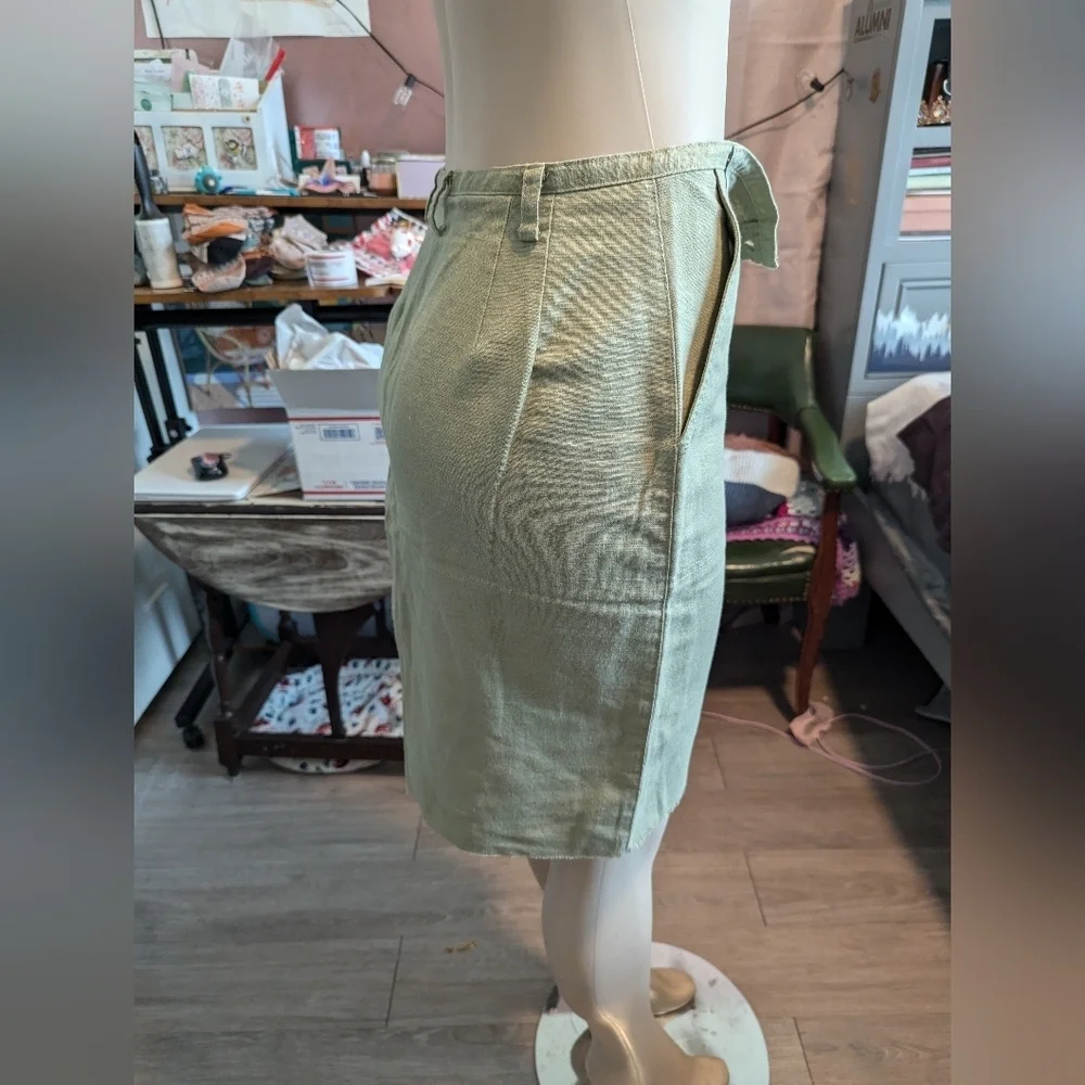 Lizsport‎ Olive green linen skirt size small (Liz Sport).